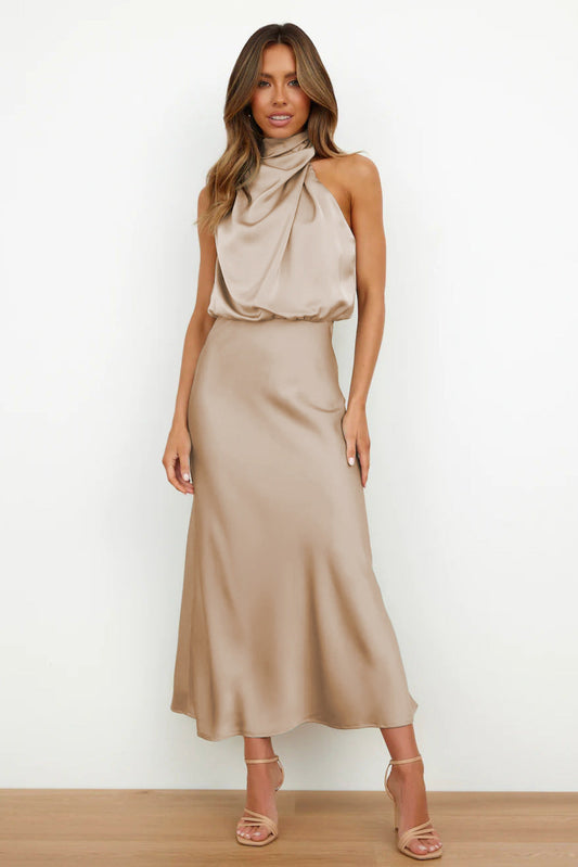 VIVIENNE™ | Vestito Lungo in Satin con Scollo Halter Chic